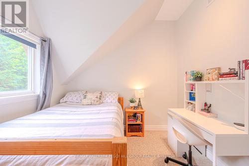 8 Red Oak Crescent, Oro-Medonte (Shanty Bay), ON - Indoor Photo Showing Bedroom