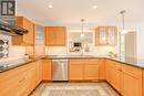 8 Red Oak Crescent, Oro-Medonte (Shanty Bay), ON  - Indoor Photo Showing Kitchen 