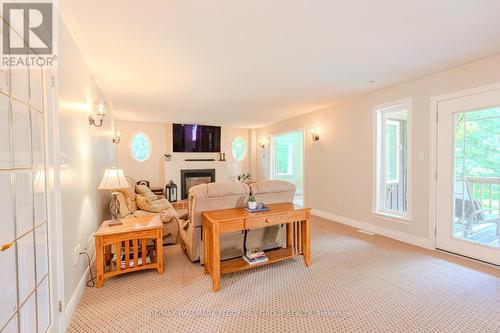 8 Red Oak Crescent, Oro-Medonte (Shanty Bay), ON - Indoor With Fireplace