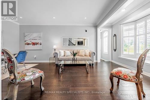 2495 Gateshead Common Road, Oakville (Palermo West), ON - Indoor Photo Showing Living Room