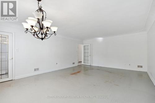 684 Woodview Road, Burlington (Roseland), ON - Indoor Photo Showing Other Room