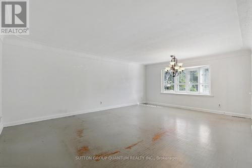 684 Woodview Road, Burlington (Roseland), ON - Indoor Photo Showing Other Room