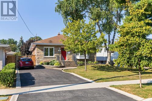 684 Woodview Road, Burlington, ON - Outdoor