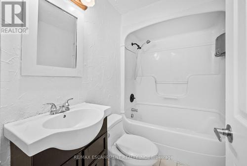 46 Glenvale Boulevard, Brampton (Northgate), ON - Indoor Photo Showing Bathroom