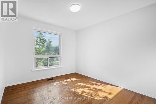 46 Glenvale Boulevard, Brampton, ON - Indoor Photo Showing Other Room