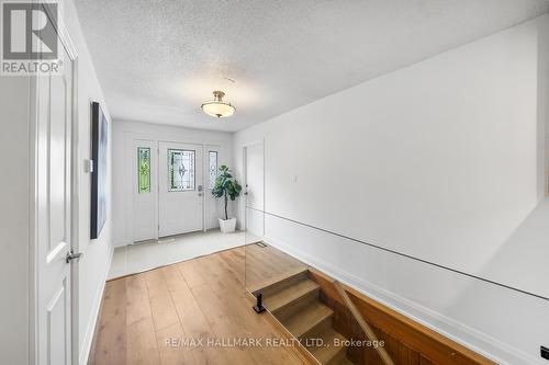 15 River Drive, East Gwillimbury, ON - Indoor Photo Showing Other Room