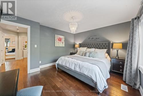 119 Richmond Street, Richmond Hill, ON - Indoor Photo Showing Bedroom