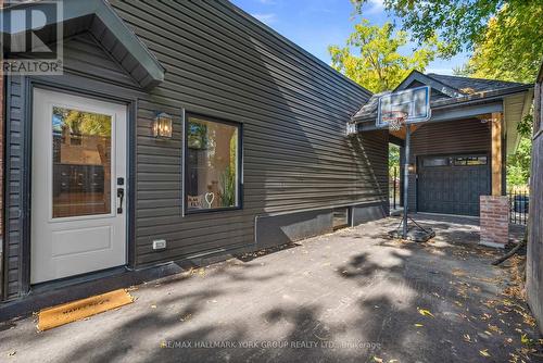 119 Richmond Street, Richmond Hill, ON - Outdoor