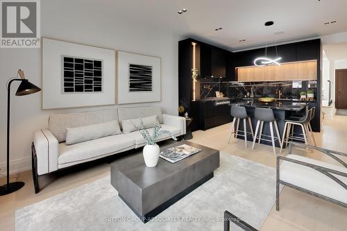 91 Alameda Avenue, Toronto (Oakwood Village), ON - Indoor Photo Showing Living Room