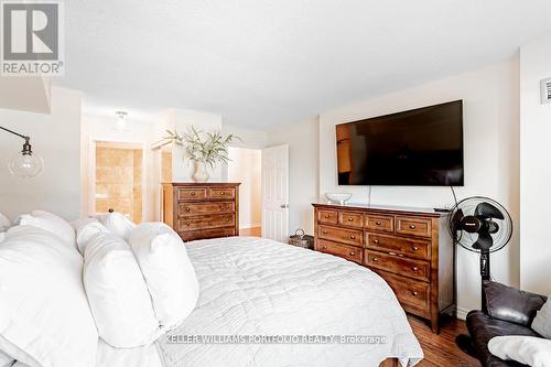 201 - 28 Pemberton Avenue, Toronto (Newtonbrook East), ON - Indoor Photo Showing Bedroom