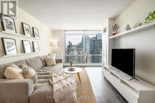 3311 - 81 Navy Wharf Court, Toronto (Waterfront Communities), ON - Indoor Photo Showing Living Room