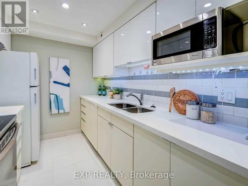 1515 - 28 Sommerset Way, Toronto, ON - Indoor Photo Showing Kitchen With Double Sink