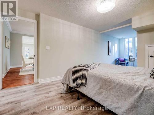 1515 - 28 Sommerset Way, Toronto, ON - Indoor Photo Showing Bedroom