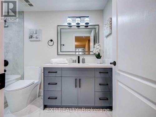 1515 - 28 Sommerset Way, Toronto, ON - Indoor Photo Showing Bathroom