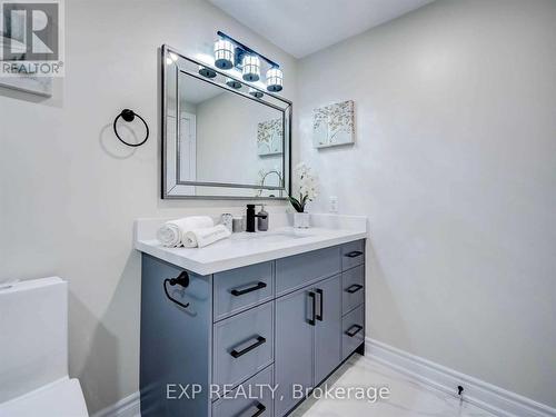 1515 - 28 Sommerset Way, Toronto, ON - Indoor Photo Showing Bathroom