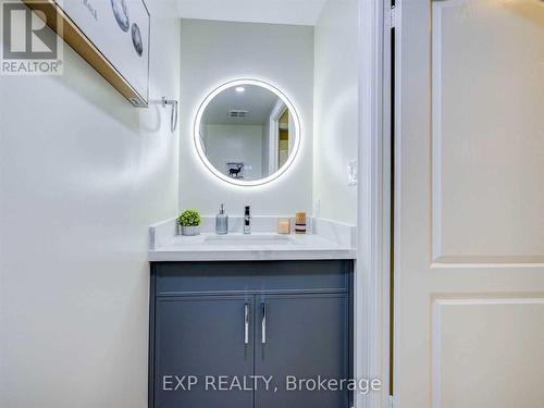 1515 - 28 Sommerset Way, Toronto, ON - Indoor Photo Showing Bathroom