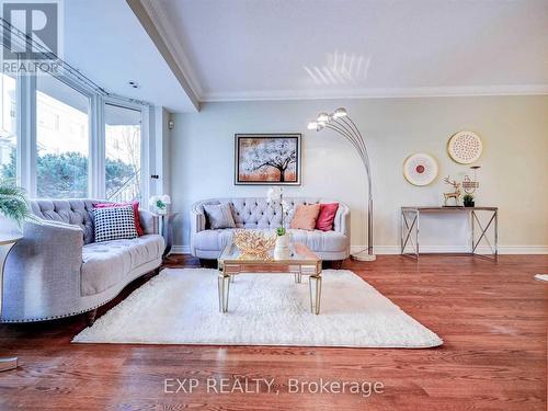 1515 - 28 Sommerset Way, Toronto, ON - Indoor Photo Showing Living Room