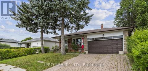 11 Weatherstone Crescent, Toronto (Bayview Woods-Steeles), ON - Outdoor