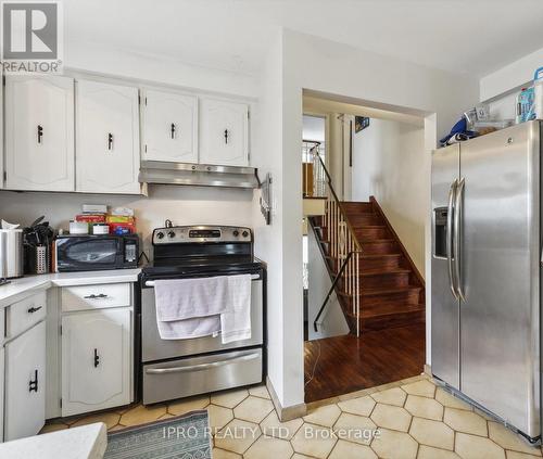 11 Weatherstone Crescent, Toronto (Bayview Woods-Steeles), ON - Indoor Photo Showing Kitchen