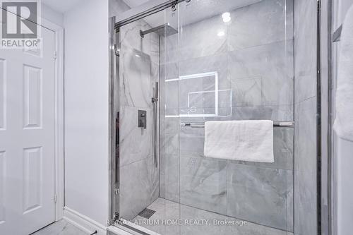 18 Penmarric Place, Toronto (Milliken), ON - Indoor Photo Showing Bathroom