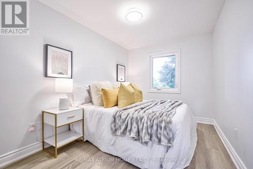 18 Penmarric Place, Toronto (Milliken), ON - Indoor Photo Showing Bedroom