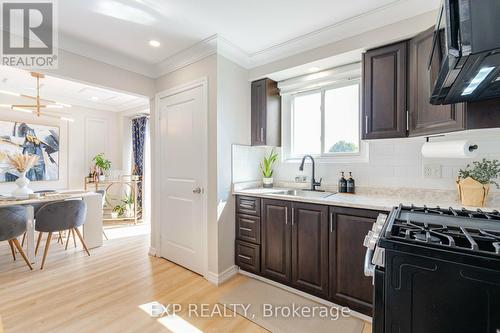 510 Sedan Crescent, Oshawa, ON - Indoor Photo Showing Kitchen