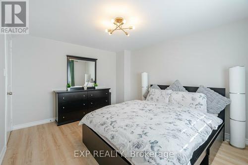 510 Sedan Crescent, Oshawa, ON - Indoor Photo Showing Bedroom