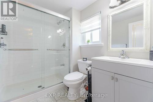 510 Sedan Crescent, Oshawa, ON - Indoor Photo Showing Bathroom