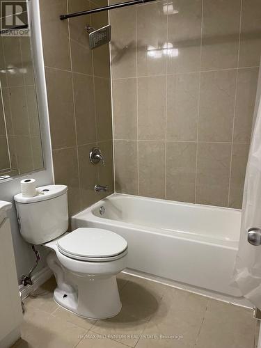 25 Brookdale Crescent, Brampton, ON - Indoor Photo Showing Bathroom