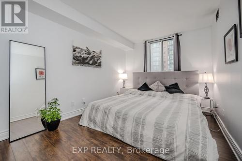 806 - 115 Hillcrest Avenue, Mississauga (Cooksville), ON - Indoor Photo Showing Bedroom