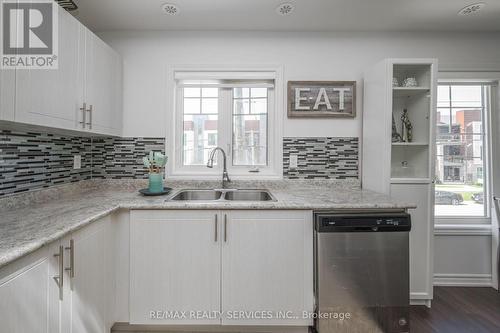 4303 - 2420 Baronwood Drive, Oakville (West Oak Trails), ON - Indoor Photo Showing Kitchen With Double Sink