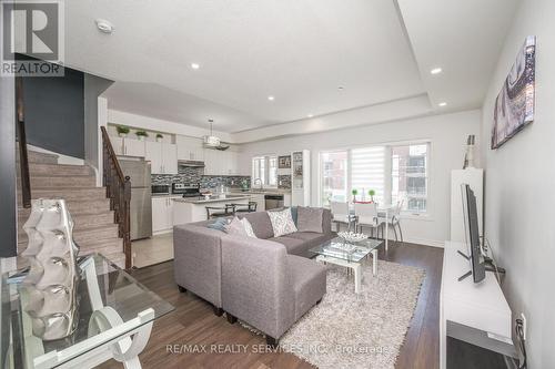 4303 - 2420 Baronwood Drive, Oakville (West Oak Trails), ON - Indoor Photo Showing Living Room