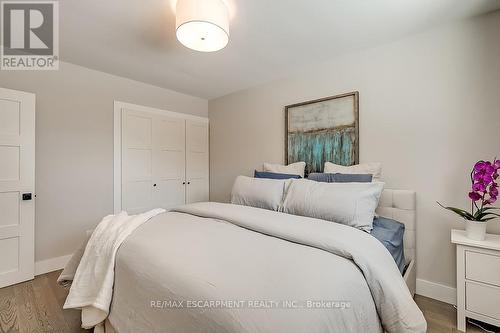 5350 Windermere Drive, Burlington (Appleby), ON - Indoor Photo Showing Bedroom