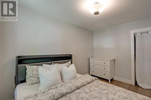 5350 Windermere Drive, Burlington, ON - Indoor Photo Showing Bedroom