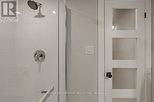 5350 Windermere Drive, Burlington (Appleby), ON - Indoor Photo Showing Bathroom