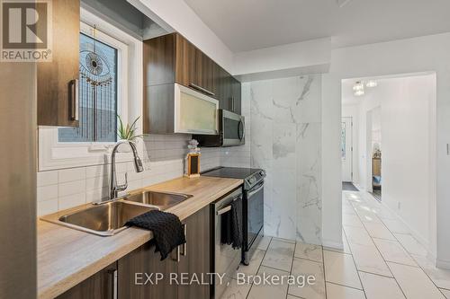 617 Front Street, Quinte West, ON - Indoor Photo Showing Kitchen With Double Sink