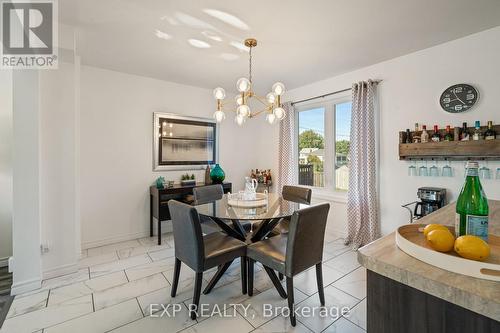 617 Front Street, Quinte West, ON - Indoor Photo Showing Dining Room