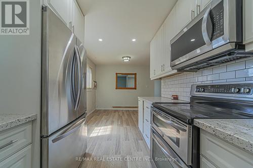 701 Cricklewood Drive, Oshawa (Pinecrest), ON - Indoor Photo Showing Kitchen