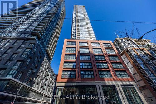 3509 - 55 Mercer Street, Toronto (Waterfront Communities), ON - Outdoor With Facade