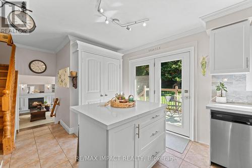 455 Tweedsmuir Street, Oshawa, ON - Indoor Photo Showing Kitchen