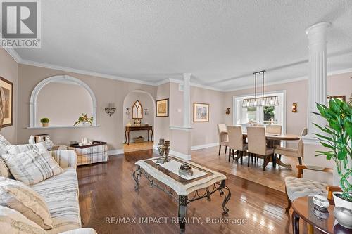 455 Tweedsmuir Street, Oshawa (Mclaughlin), ON - Indoor Photo Showing Living Room