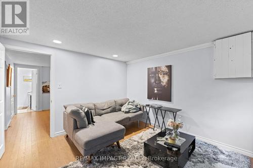 455 Tweedsmuir Street, Oshawa (Mclaughlin), ON - Indoor Photo Showing Living Room