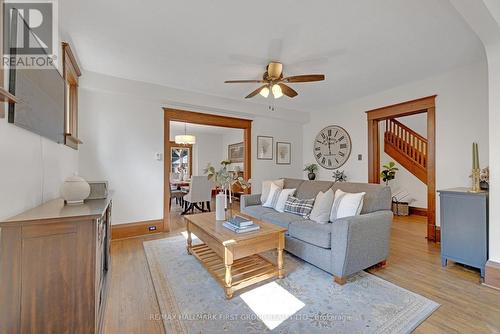 456 Mary Street N, Oshawa (O'Neill), ON - Indoor Photo Showing Living Room