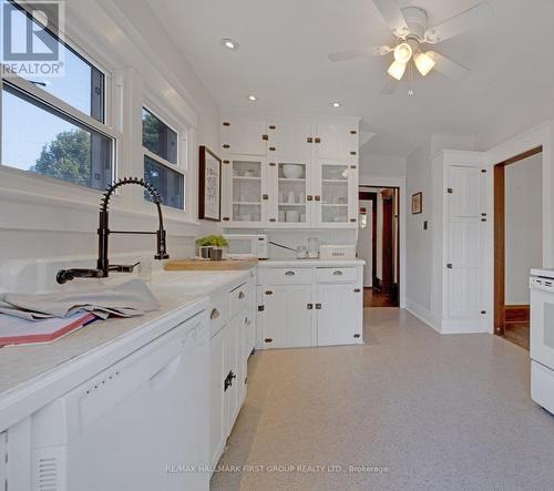 456 Mary Street N, Oshawa (O'Neill), ON - Indoor Photo Showing Kitchen