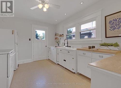 456 Mary Street N, Oshawa (O'Neill), ON - Indoor Photo Showing Kitchen