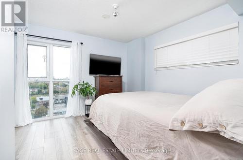 1002 - 2150 Lawrence Avenue, Toronto (Wexford-Maryvale), ON - Indoor Photo Showing Bedroom