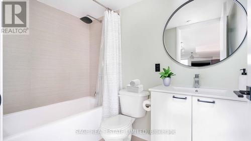 1002 - 2150 Lawrence Avenue, Toronto (Wexford-Maryvale), ON - Indoor Photo Showing Bathroom