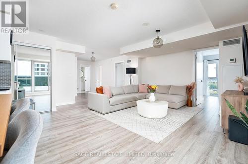 1002 - 2150 Lawrence Avenue, Toronto (Wexford-Maryvale), ON - Indoor Photo Showing Living Room