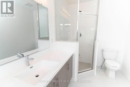 760 Heathrow Path, Oshawa, ON - Indoor Photo Showing Bathroom