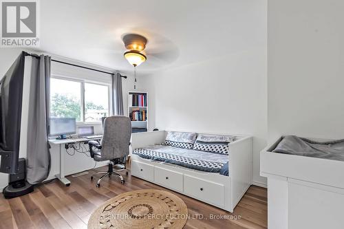 18 - 350 Camelot Court, Oshawa, ON - Indoor Photo Showing Bedroom